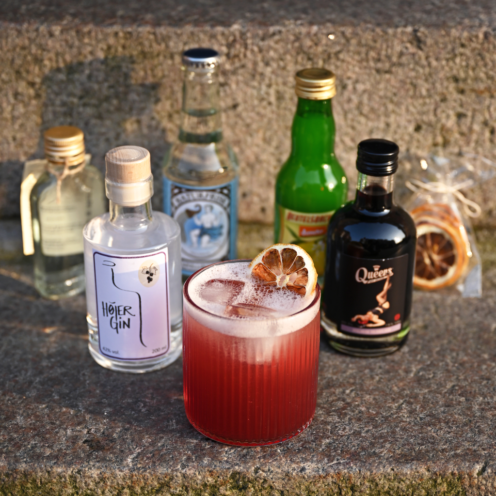 Blackcurrant Collins Cocktail