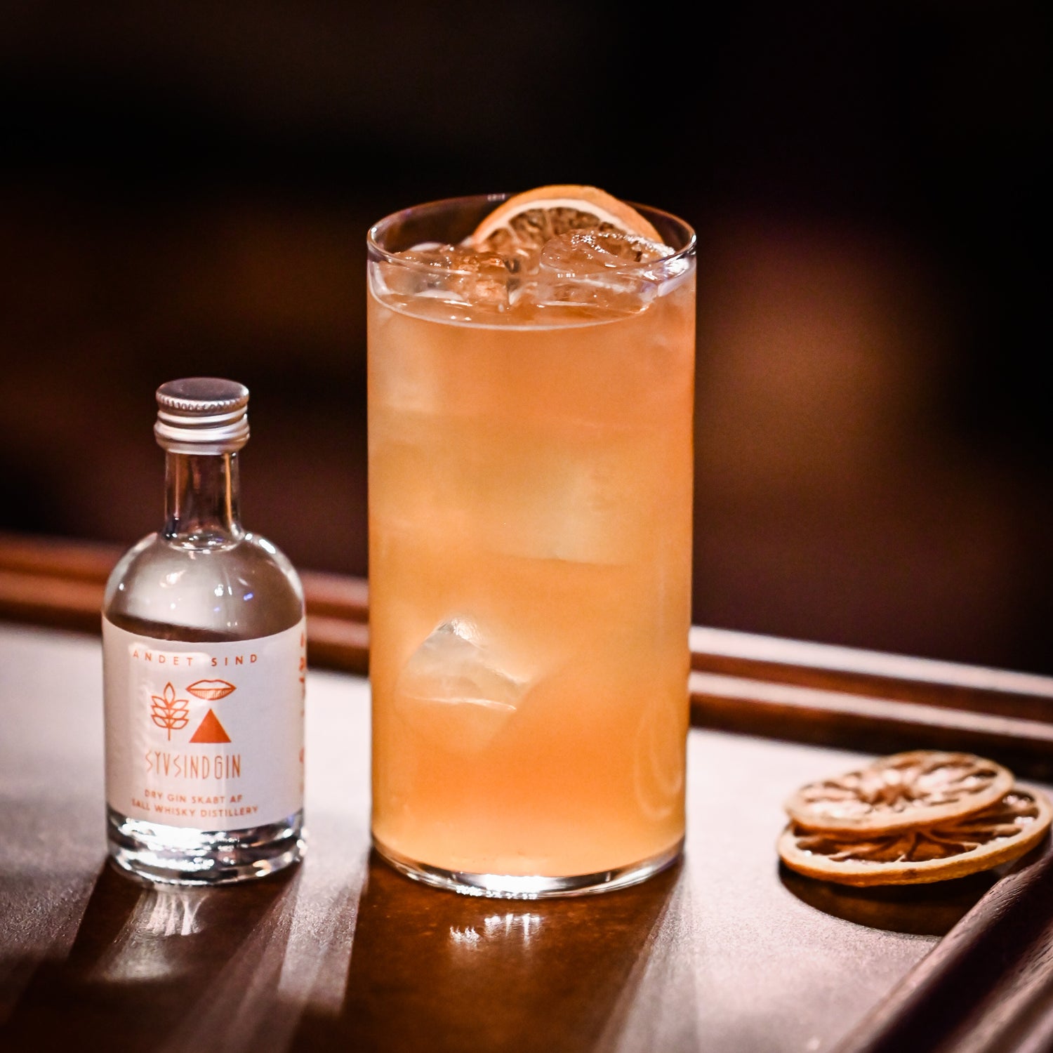 Mandarin og gin cocktail