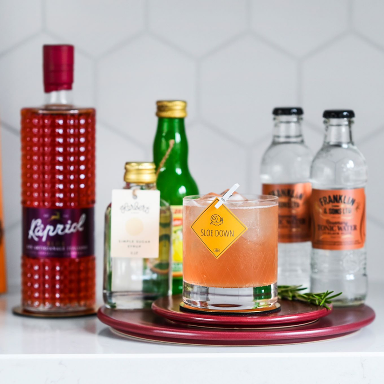 Sloe Toni Sloe Gin Sukkersirup Tonic Citronsaft